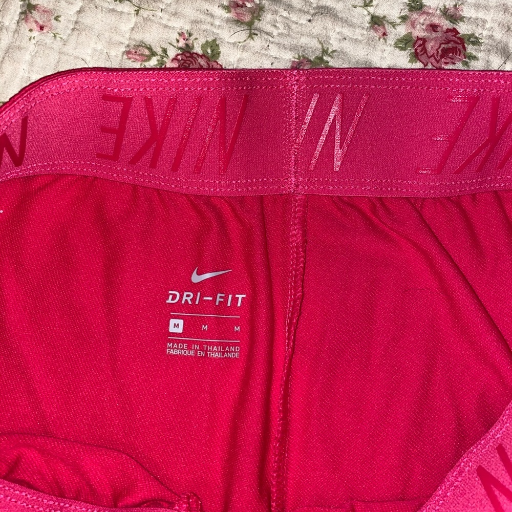 NIKE RUNNING SHORTS - Picture 3 of 3
